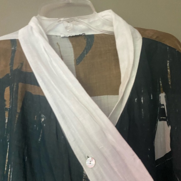 BANANA BLUE Linen Abstract Wrap Top Size Medium - Picture 5 of 6